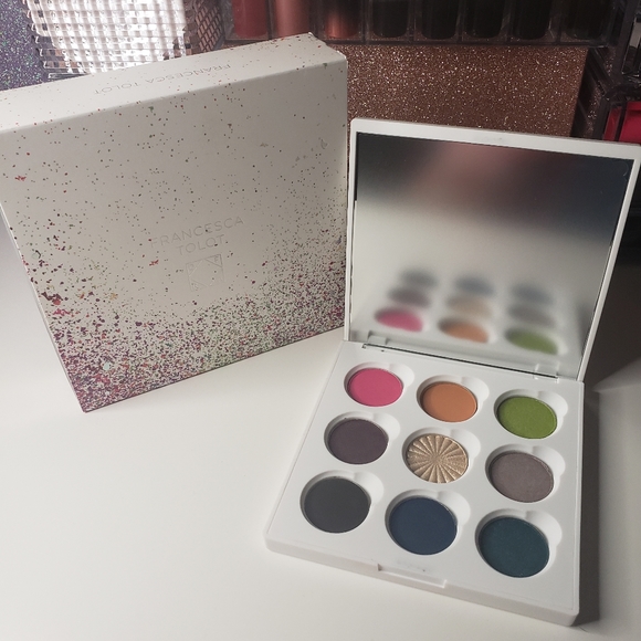 Ofra Eyeshadow Palette-SOLD